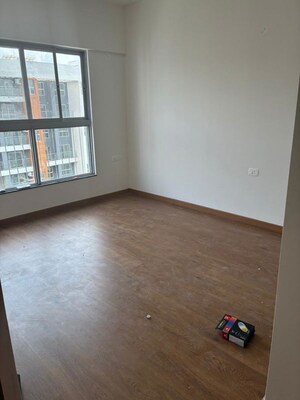 Room in 3.5 BHK Apartment at Gera Planet Of Joy, Kharadi – for Rent