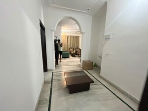 Building Lobby in 3 BHK Builder Floor at Sector 56 – for Rent