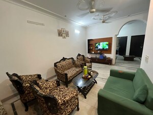 Living Room in 3 BHK Builder Floor at Sector 56 – for Rent