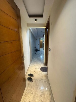 Building Lobby in 3 BHK Builder Floor at Sapphire Tower, Sector 104 – for Rent