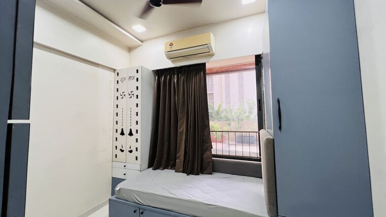 Bedroom, shaligram-prime 3 Bedroom 1800 Sq.Ft. Apartment In Ghuma Ahmedabad 10586463