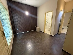 Room in 3 BHK Builder Floor at Sushant Lok I – for Rent