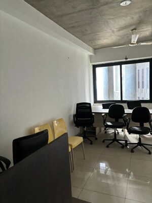  Office Space For Rent in Narayan Nagar