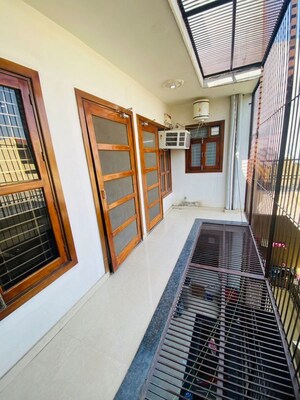 Balcony in 3 BHK Builder Floor at Sector 39 – for Rent