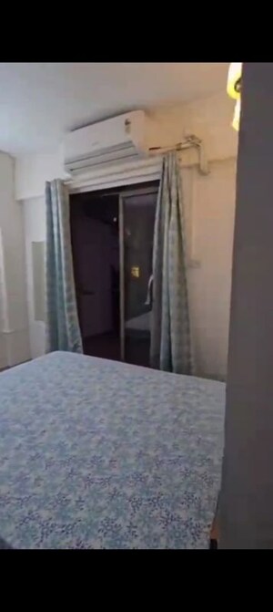 Room in 3 BHK Apartment at Camelot Society, Viman Nagar – for Rent