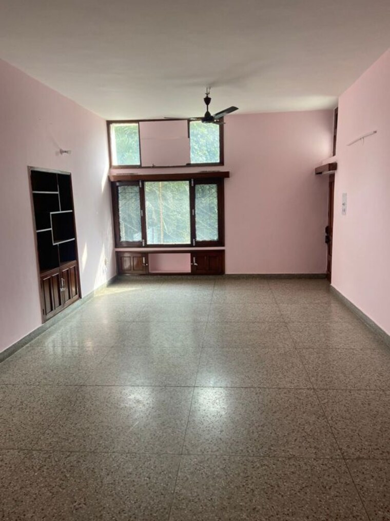Room, sector 21 3 Bedroom 1000 Sq.Ft. Independent House In Sector 21 Chandigarh 10586483