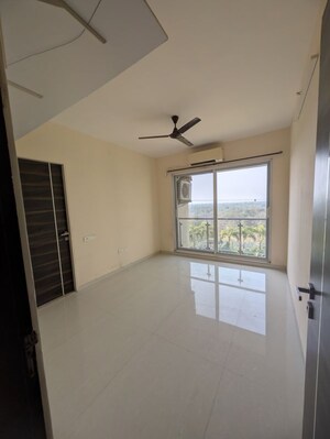 Room in 2 BHK Apartment at Satyam Imperial Heights, Ghansoli – for Rent