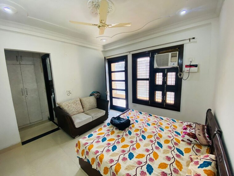 Bedroom, sector 46 3 Bedroom 2148 Sq.Ft. Builder Floor In Sector 46 Gurgaon 10586509
