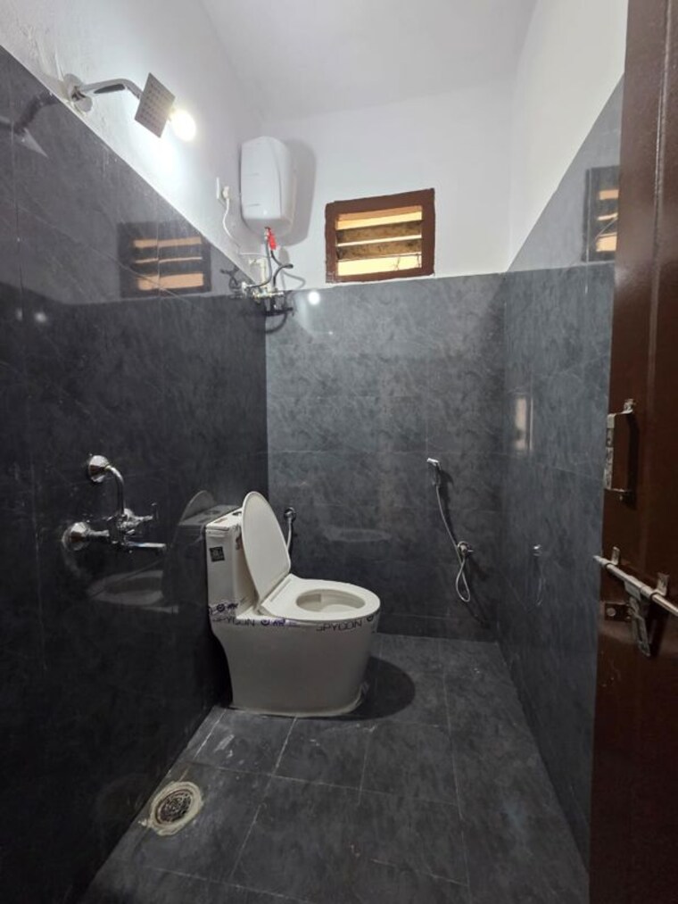 Bathroom, sri-sai-ayyapa-sadan 2 Bedroom 1045 Sq.Ft. Apartment In Madhapur Hyderabad 10586520