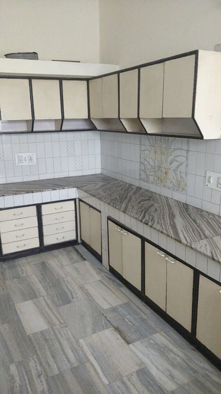 Kitchen, panchkula sector 10 2 Bedroom 1000 Sq.Ft. Independent House In Panchkula Sector 10 Chandigarh 10586518