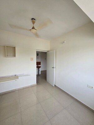 Room in 3 BHK Apartment at Hill Mist Harmony Apartment, Kondhwa – for Sale