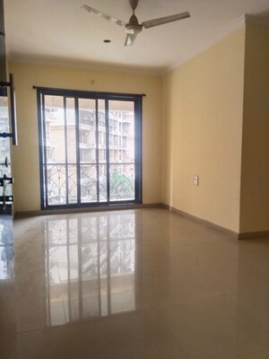 Room in 2 BHK Apartment at Hyde Park CHS, Kharghar – for Rent