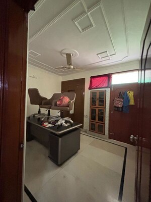 Living Room in 3 BHK Apartment at Sector 4 Dwarka – for Rent
