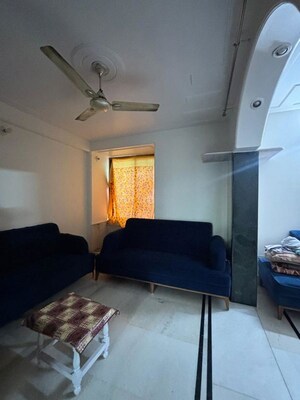 Living Room in 3 BHK Apartment at Sector 4 Dwarka – for Rent