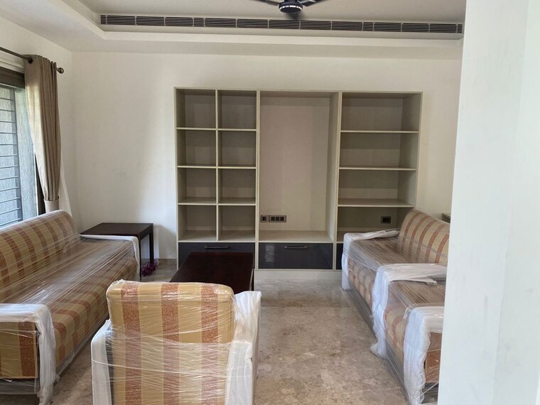 Living Room, sobha-international-city-phase-1 5 Bedroom 270 Sq.Yd. Villa In Sector 109 Gurgaon 10586534