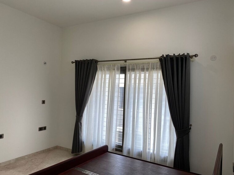 Room, sobha-international-city-phase-1 5 Bedroom 270 Sq.Yd. Villa In Sector 109 Gurgaon 10586534
