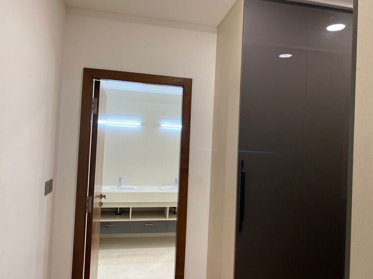 Other, sobha-international-city-phase-1 5 Bedroom 270 Sq.Yd. Villa In Sector 109 Gurgaon 10586534