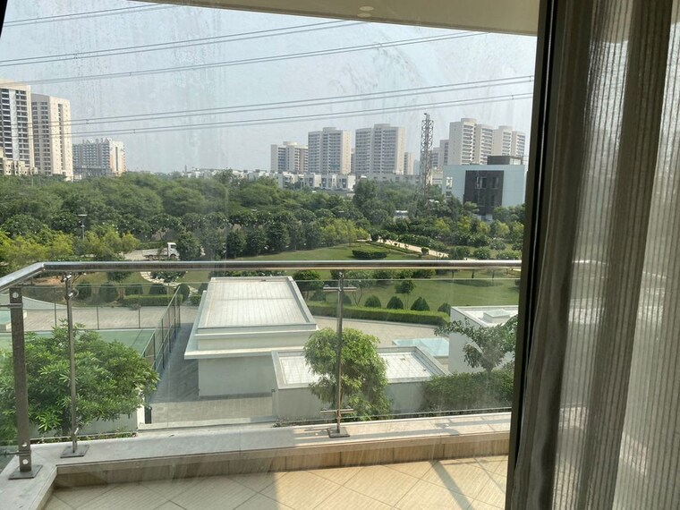 Balcony, sobha-international-city-phase-1 5 Bedroom 270 Sq.Yd. Villa In Sector 109 Gurgaon 10586534