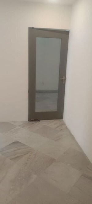 Room in  Office Space at Defence Colony – for Rent
