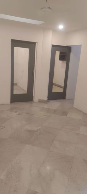 Room in  Office Space at Defence Colony – for Rent