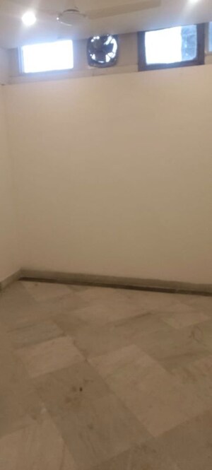 Room in  Office Space at Defence Colony – for Rent