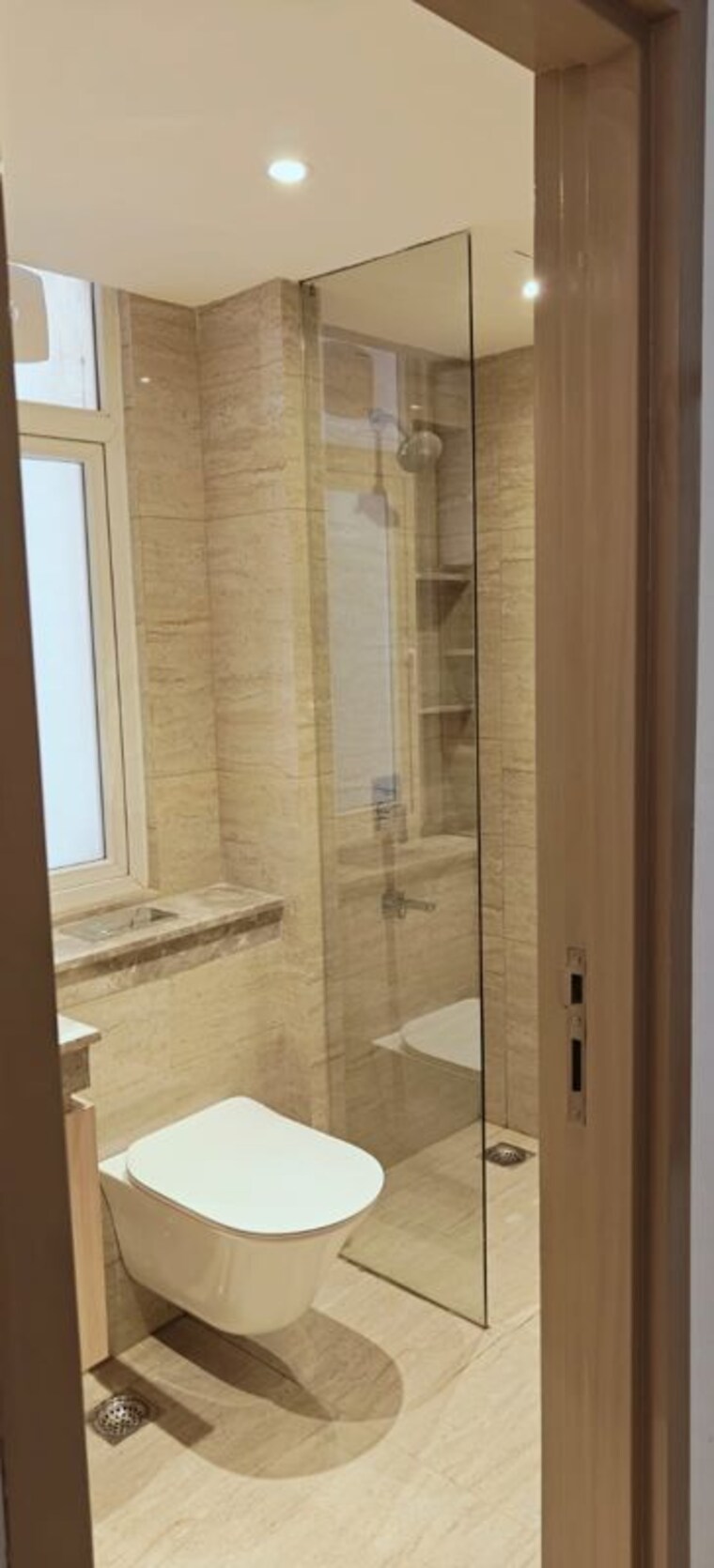 Bathroom, dlf-gardencity-enclave 3 Bedroom 1620 Sq.Ft. Apartment In Sector 93 Gurgaon 10586610