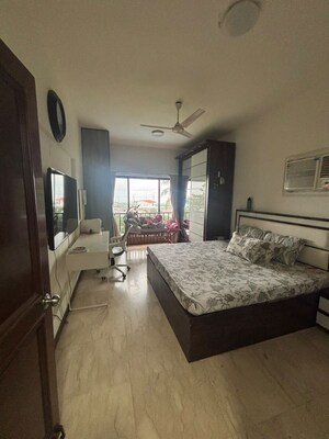 Bedroom in 3 BHK Apartment at Sterling Seaface, Worli – for Rent