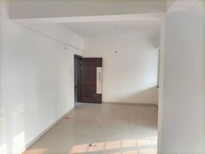 Room in 2 BHK Apartment at Avishkar Primero, Undri – for Rent