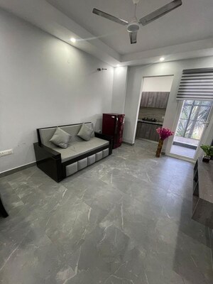 Living Room in 1 BHK Builder Floor at Sector 38 – for Rent