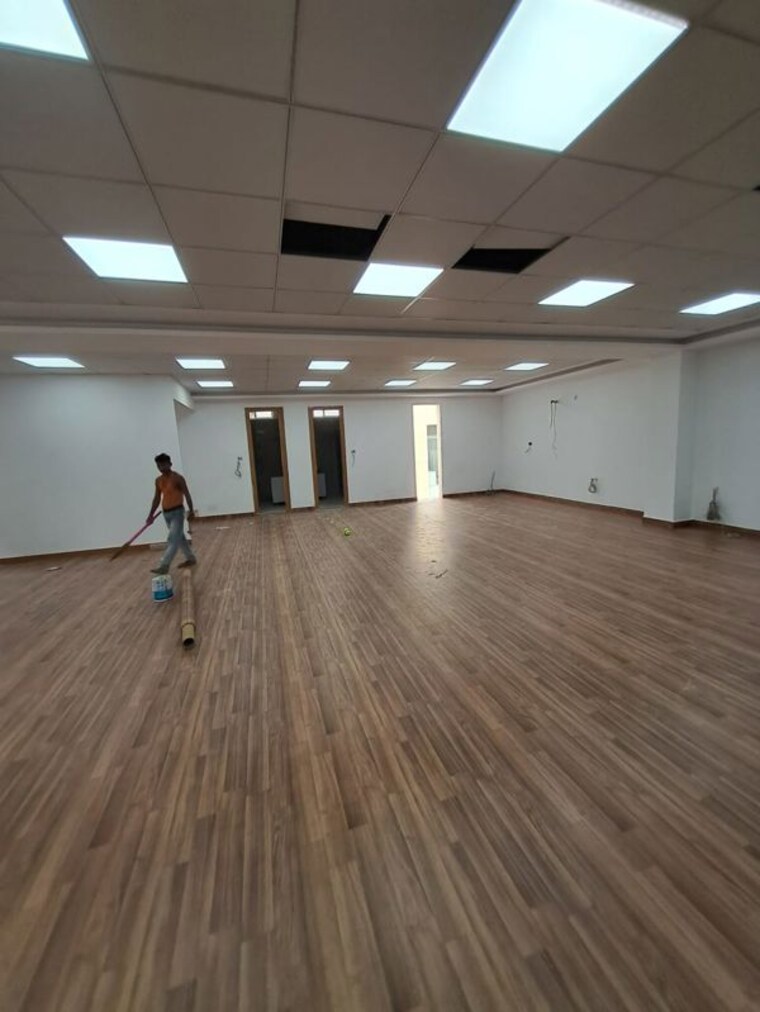  Parking, sector 63 Commercial Office Space 3000 Sq.Ft. In Sector 63 Noida 10586556