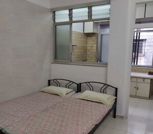 Room in 1 BHK Apartment at Dadar East – for Rent