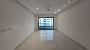 Room in 4 BHK Apartment at Jayabheri The Peaks, Narsingi – for Rent