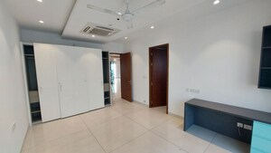 Room in 4 BHK Apartment at Jayabheri The Peaks, Narsingi – for Rent