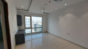 Room in 4 BHK Apartment at Jayabheri The Peaks, Narsingi – for Rent