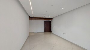 Room in 4 BHK Apartment at Jayabheri The Peaks, Narsingi – for Rent