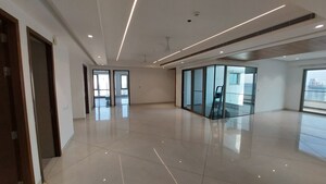 Room in 4 BHK Apartment at Jayabheri The Peaks, Narsingi – for Rent