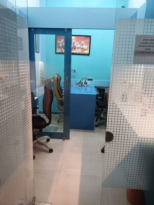  Office Space For Rent in Express Zone, Malad East