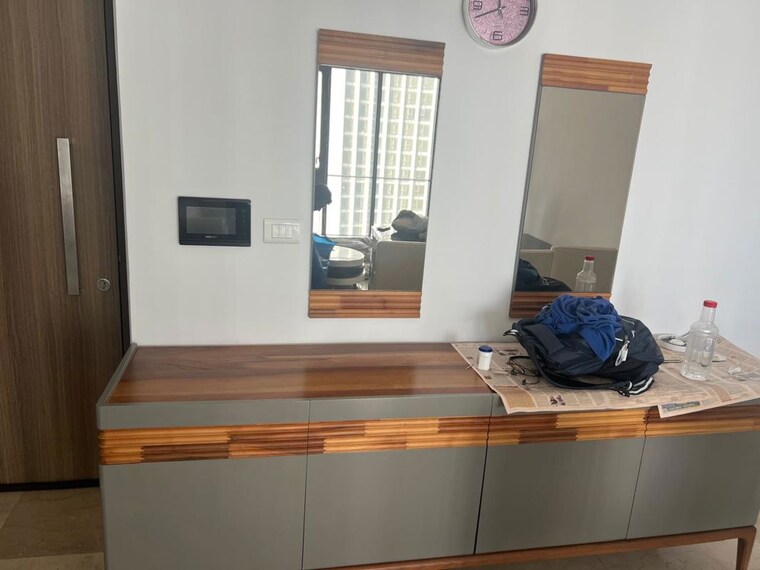 Team Area, lodha-the-park 2 Bedroom 825 Sq.Ft. Apartment In Worli Mumbai 10586669