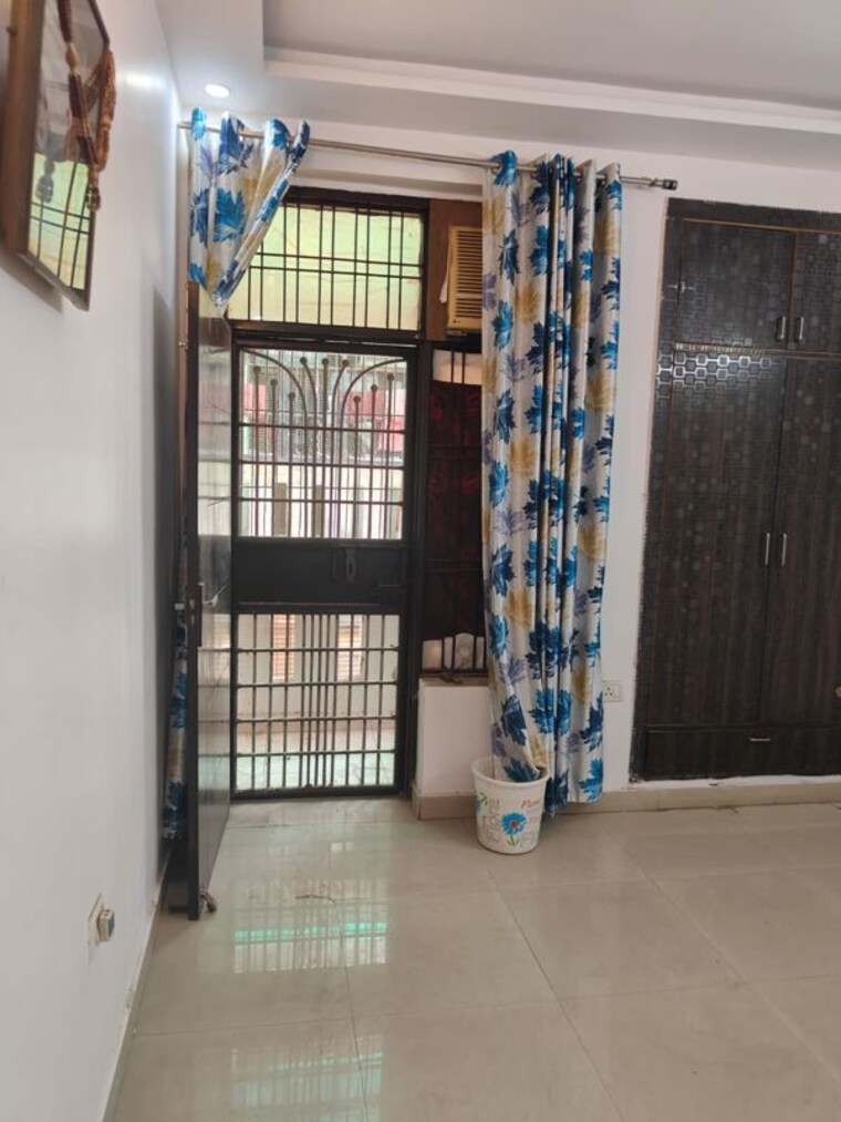 Room, green fields colony 3 Bedroom 1699 Sq.Ft. Builder Floor In Green Fields Colony Faridabad 10586679