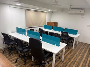 Office Space For Rent in Gulbai Tekra