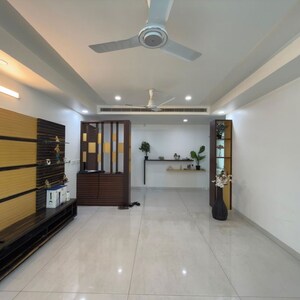 Room in 4 BHK Apartment at Jayabheri The Peaks, Narsingi – for Sale