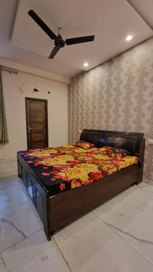 Bedroom in 3 BHK Apartment at Sunshine Enclave, Vip Road – for Rent