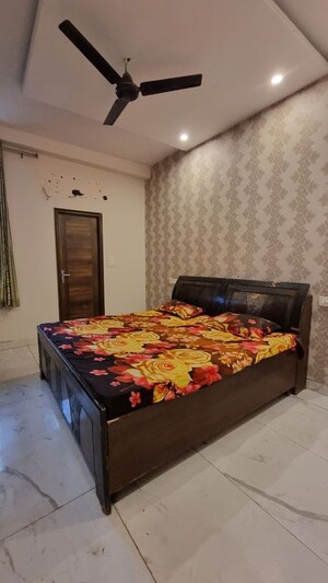 Bedroom in 3 BHK Apartment at Sunshine Enclave, Vip Road – for Rent