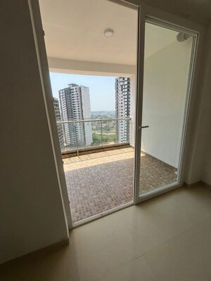 Room in 4 BHK Apartment at Omaxe New Chandigarh, North Mullanpur – for Rent
