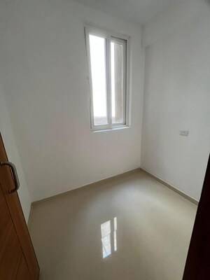 Room in 4 BHK Apartment at Omaxe New Chandigarh, North Mullanpur – for Rent