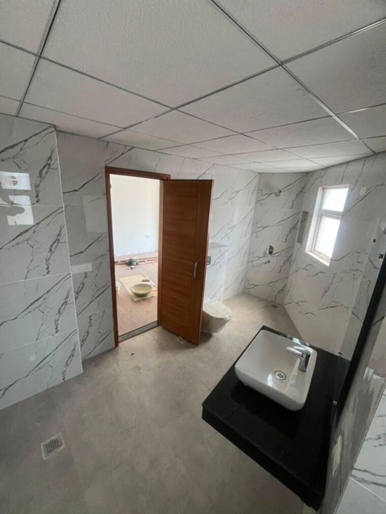 Bathroom, omaxe-new-chandigarh 4 Bedroom 2800 Sq.Ft. Apartment In North Mullanpur Chandigarh 10586710