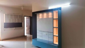 Room in 2 BHK Apartment at Signature Global Orchard Avenue, Sector 93 – for Rent