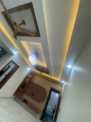 Room in 2 BHK Builder Floor at Sector 16b Greater Noida – for Sale