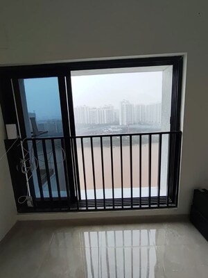 Room in 2 BHK Apartment at Gulmohar Privilege, Kharadi – for Rent