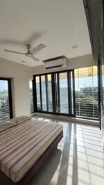 3 BHK + Servant Room,Extra Room,Store Room 1500 Sq.Ft. Apartment in Worli Sea Face